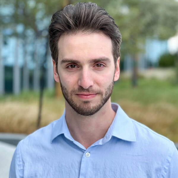 Michael Rubloff Explains How Neural Radiance Fields Turn 2D Images Into 3D Models - Ep. 226